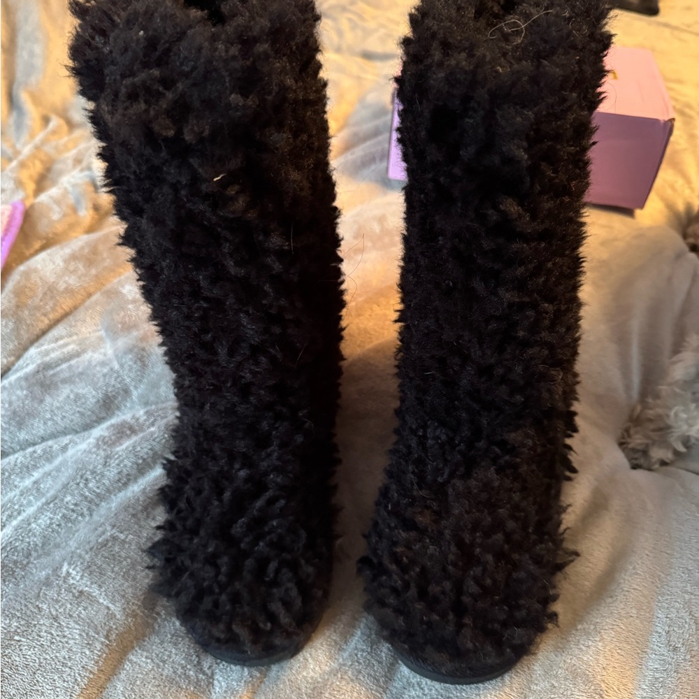 Black Fuzzy Boots